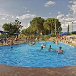 Toscana Village 3*